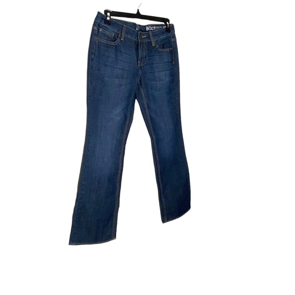 NY&CO medium wash jeans pants. Low Rise bootcut, curvy design. Short. - Picture 3 of 5